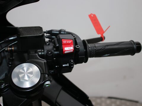 Yamaha R125 YZF 125-A 29