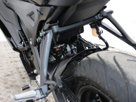 Yamaha R125 YZF 125-A 42