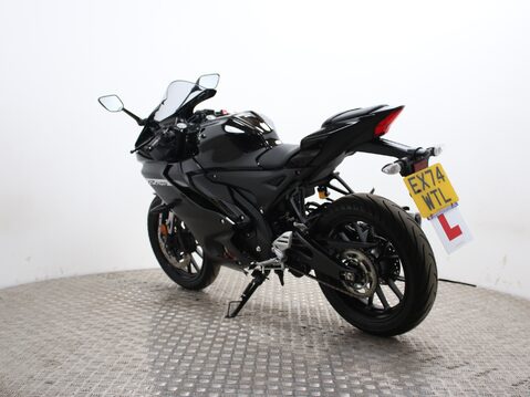 Yamaha R125 YZF 125-A 9