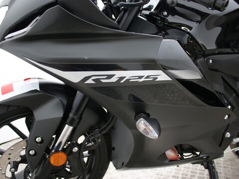 Yamaha R125 YZF 125-A 39