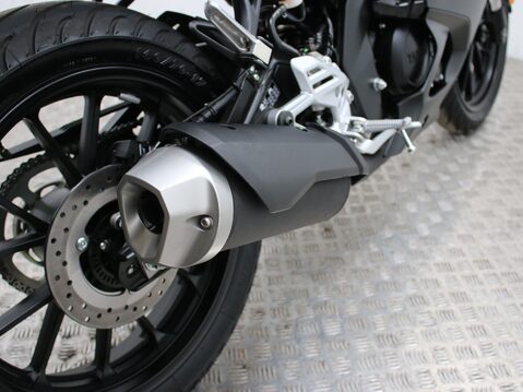 Yamaha R125 YZF 125-A 34
