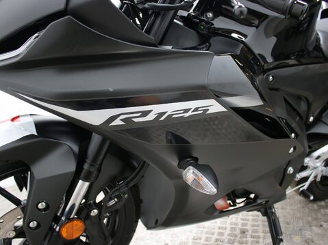 Yamaha R125 YZF 125-A 40