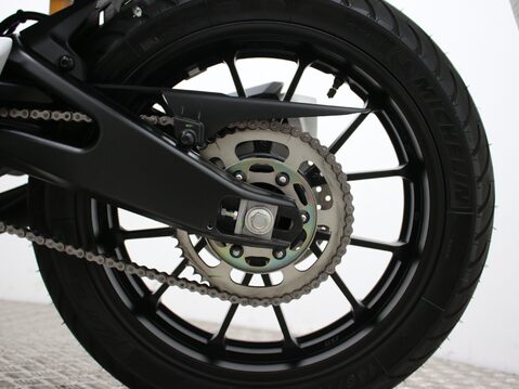 Yamaha R125 YZF 125-A 18