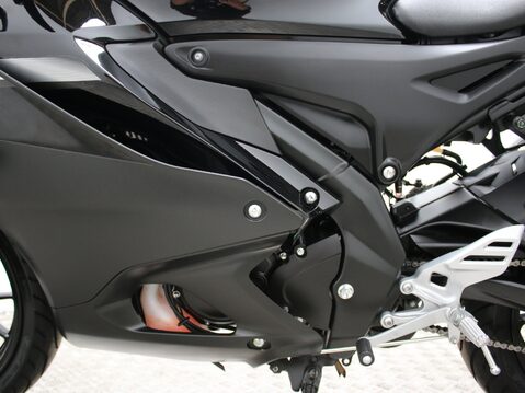 Yamaha R125 YZF 125-A 41
