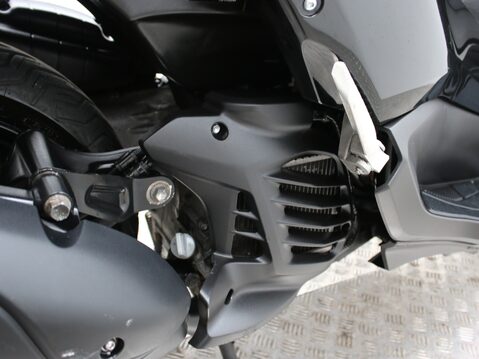 Yamaha Nmax 125 GPD125-A ABS 24