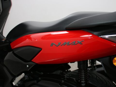 Yamaha Nmax 125 GPD125-A ABS 32