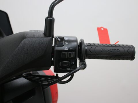 Yamaha Nmax 125 GPD125-A ABS 21