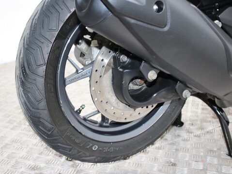 Yamaha Xmax 125 X-MAX 125 (YP125RA) 25