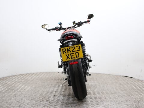 Triumph Speed Twin SPEED TWIN 12