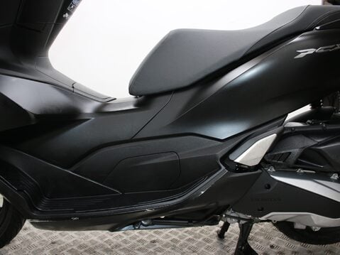 Honda PCX125 WW 125 A-PED 23 28