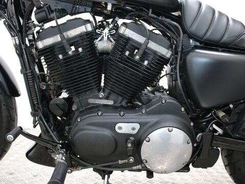 Harley-Davidson Sportster XL 883 N IRON 17 25