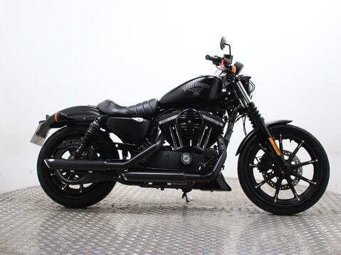 Harley-Davidson Sportster XL 883 N IRON 17 