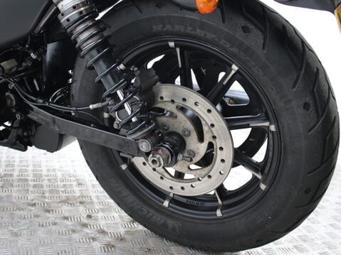 Harley-Davidson Sportster XL 883 N IRON 17 26