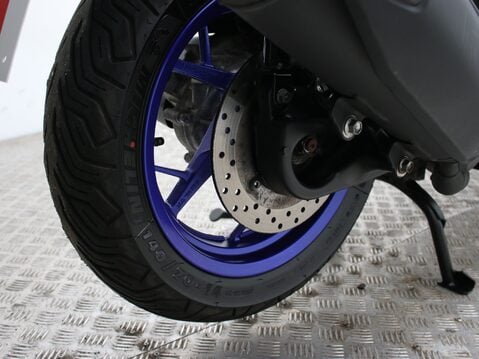 Yamaha Xmax 125 X-MAX 125 (YP125RA) 23