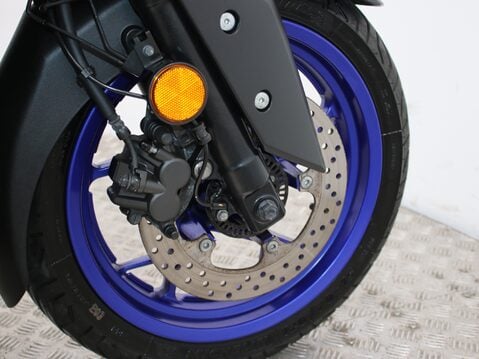 Yamaha Xmax 125 X-MAX 125 (YP125RA) 17