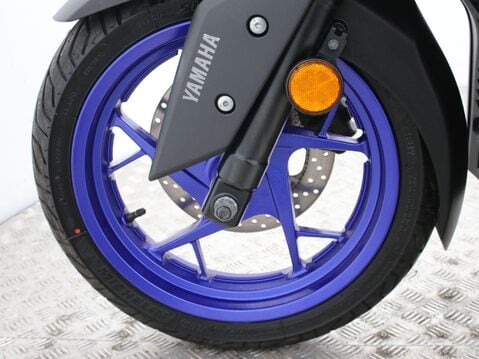 Yamaha Xmax 125 X-MAX 125 (YP125RA) 24