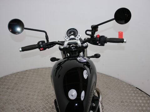 Triumph Street Twin BONNEVILLE STREET TWIN 14