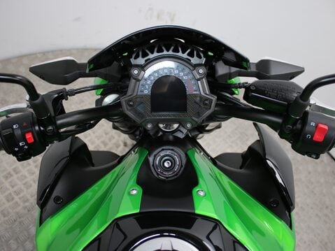 Kawasaki Z900 ZR 900 15