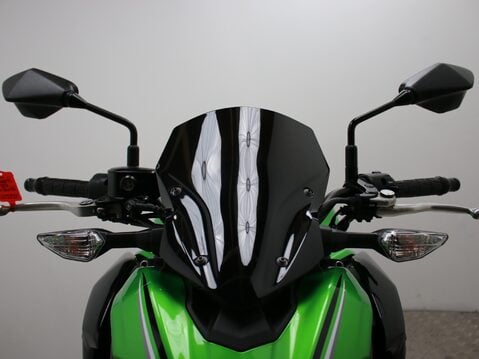 Kawasaki Z900 ZR 900 20