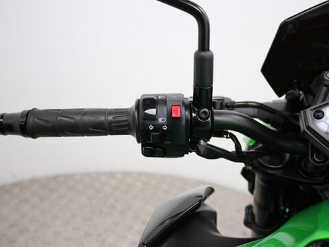Kawasaki Z900 ZR 900 36