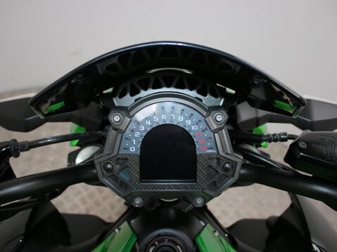 Kawasaki Z900 ZR 900 17