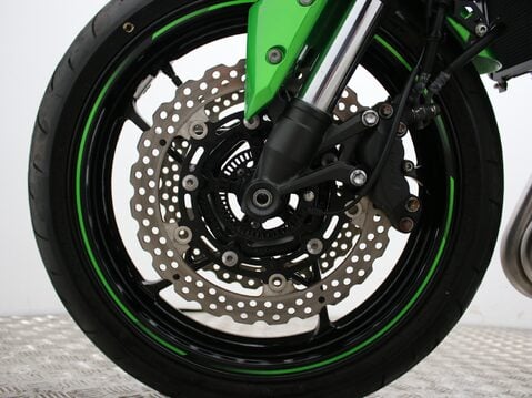 Kawasaki Z900 ZR 900 35