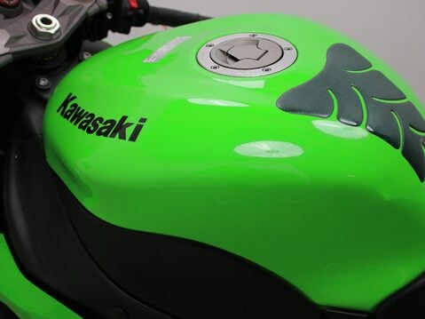 Kawasaki Ninja ZX 6 ZX 600 P8F 26