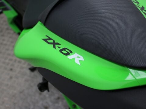 Kawasaki Ninja ZX 6 ZX 600 P8F 30