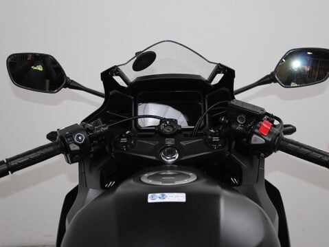 Honda CBR500R CBR 500 RA-R 15