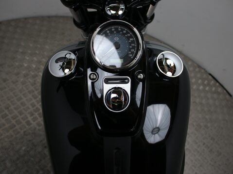 Harley-Davidson Dyna FAT BOB FXDF 103 1690 14 30