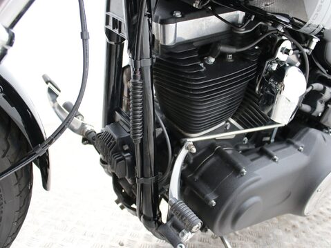 Harley-Davidson Dyna FAT BOB FXDF 103 1690 14 18