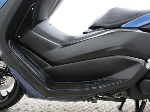 Yamaha Nmax 125 GPD125-A ABS 23
