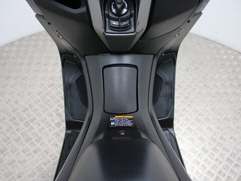 Yamaha Nmax 125 GPD125-A ABS 21