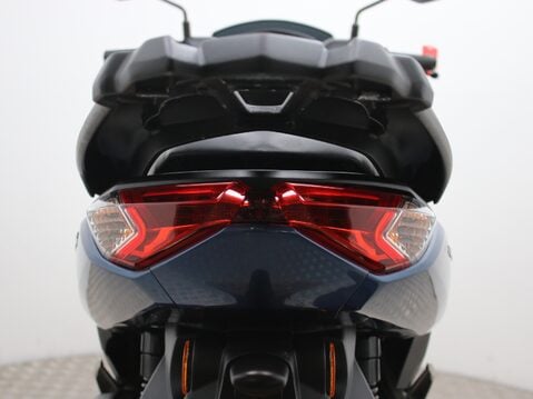 Yamaha Nmax 125 GPD125-A ABS 32