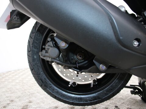 Yamaha Nmax 125 GPD125-A ABS 18
