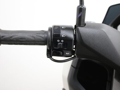 Yamaha Nmax 125 GPD125-A ABS 28