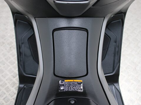 Yamaha Nmax 125 GPD125-A ABS 27