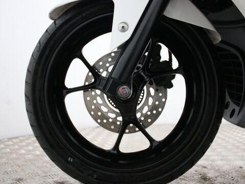 Yamaha Nmax 125 GPD125-A ABS 32
