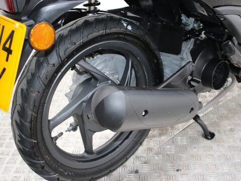 Honda Vision NSC50 NSC 50 WH-C 28