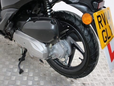 Honda Vision NSC50 NSC 50 WH-C 27