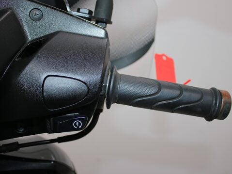 Honda Vision NSC50 NSC 50 WH-C 23