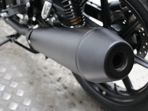 Royal Enfield Interceptor 650 32