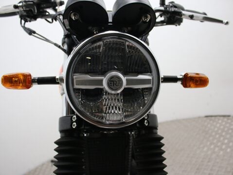 Royal Enfield Interceptor 650 18