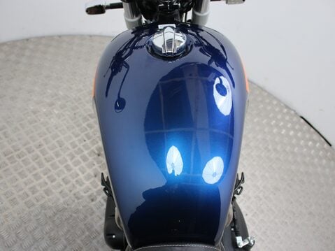 Royal Enfield Interceptor 650 23