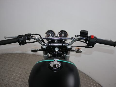 Royal Enfield Interceptor 650 14