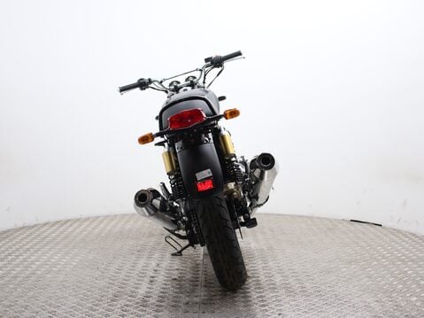 Royal Enfield Interceptor 650 11