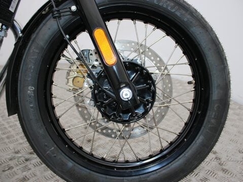 Royal Enfield Interceptor 650 31