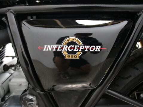 Royal Enfield Interceptor 650 27