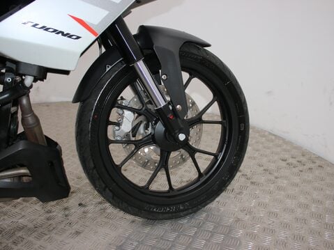 Aprilia Tuono TUONO 125 26