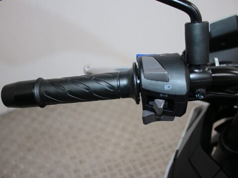 Aprilia Tuono TUONO 125 18